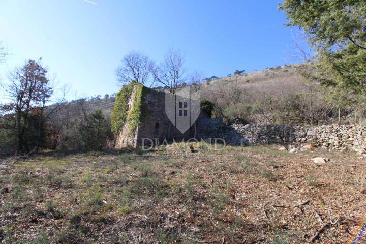 Labin, okolica, starina sa prekrasnim pogledom na more