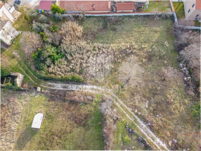 Poreč, surroundings, building plot in a quiet place!