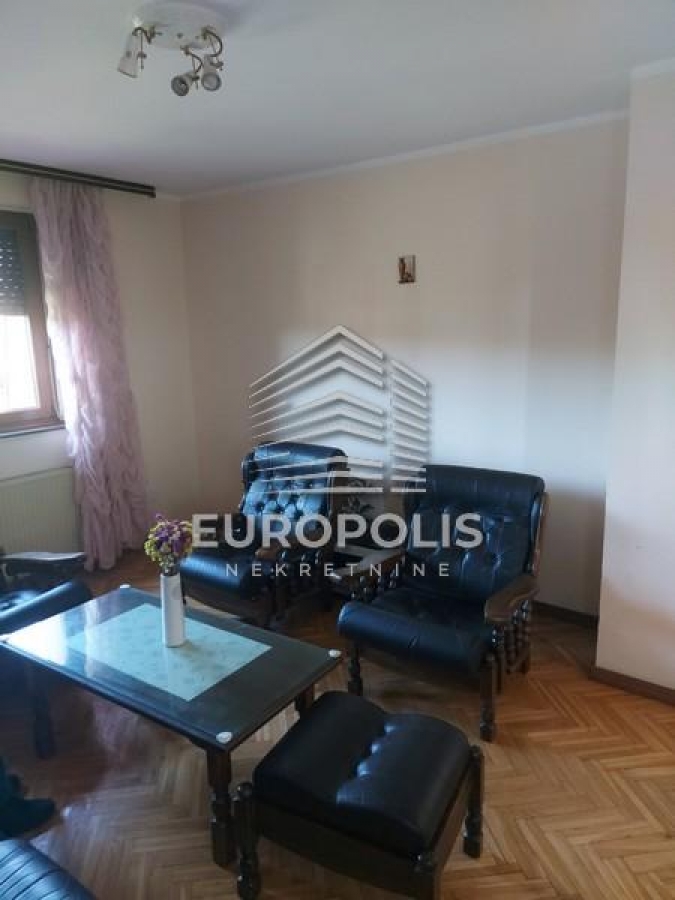 Duplex sa parkingom kod Pinka, Dedinje ID#5383