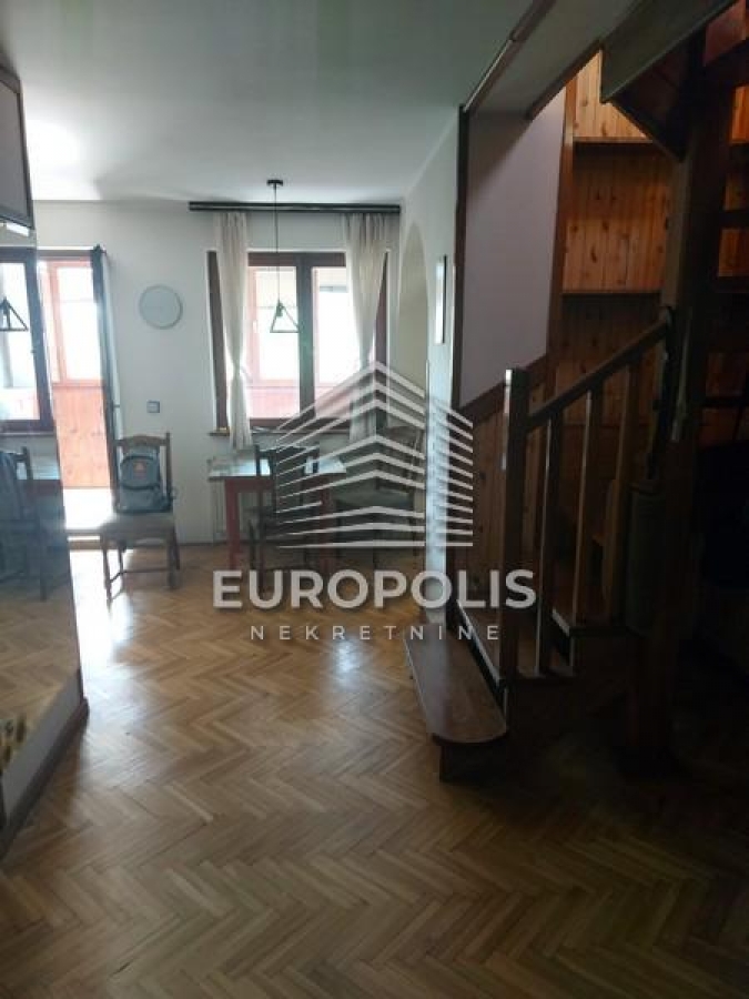 Duplex sa parkingom kod Pinka, Dedinje ID#5383