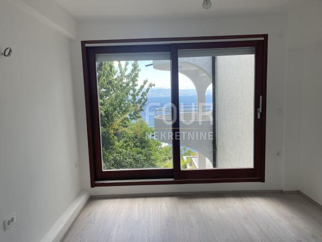 Opatija, 170. 45m2, 2s+db, 3 terase, balkon, pogled, parking