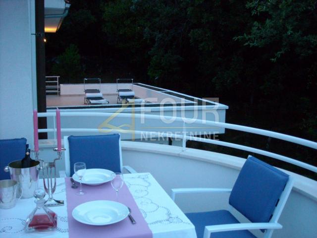 Flat Opatija - Centar, Opatija, 281.14m2