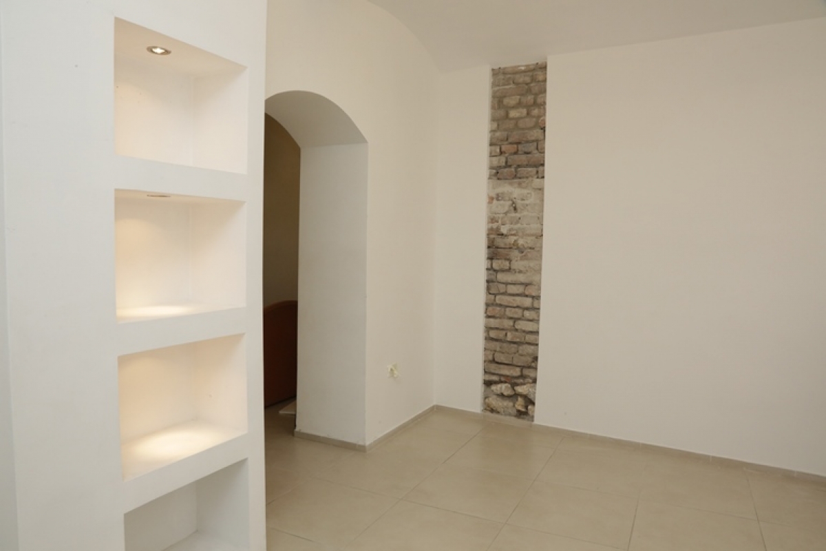 STARI GRAD KALEMEGDAN 38m2 , 155000e