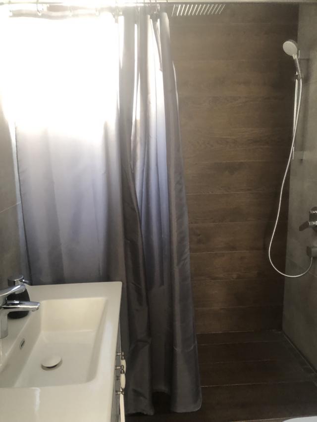 ZEMUN BATAJNICA 85m2 , T , 163000e