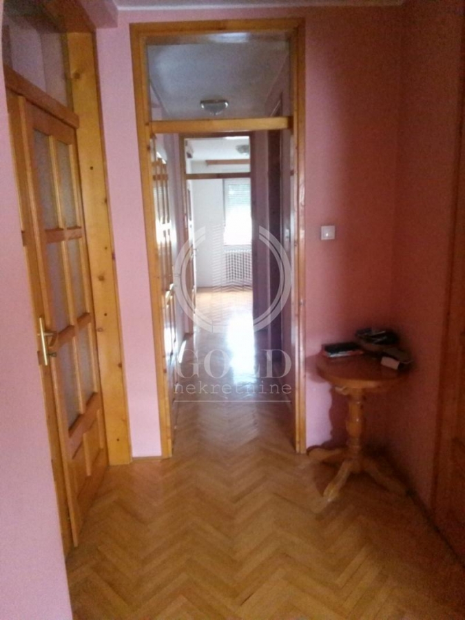 Novi Sad-Podbara, Marka Miljanova, 95. 00m2 ID#3081