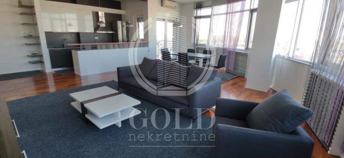 Novi Sad-Bulevar Evrope, 115. 00m2+garažno mesto, 262650 eur ID#3886