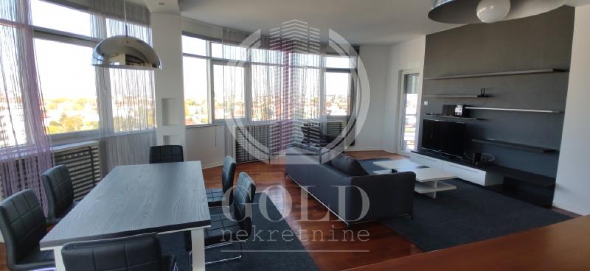 Novi Sad-Bulevar Evrope, 115. 00m2+garažno mesto, 262650 eur ID#3886