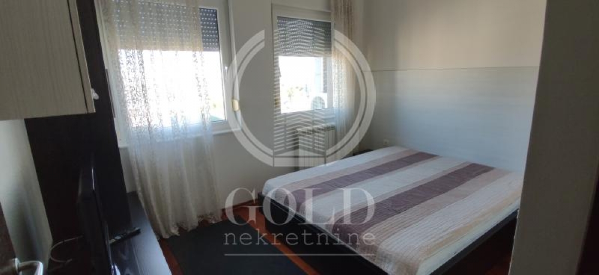 Novi Sad-Bulevar Evrope, 115. 00m2+garažno mesto, 262650 eur ID#3886