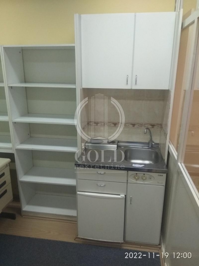 Izdajemo poslovni prostor 42m2 u Novom Sadu, Betanija ID#4993