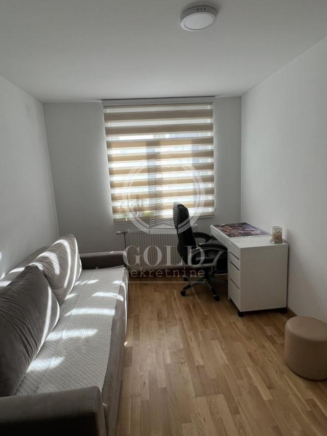 PRODAJA Stan 3. 0+ garaža: NOVI SAD-Bulevar Evrope, , 87m2, 262650e ID#5199