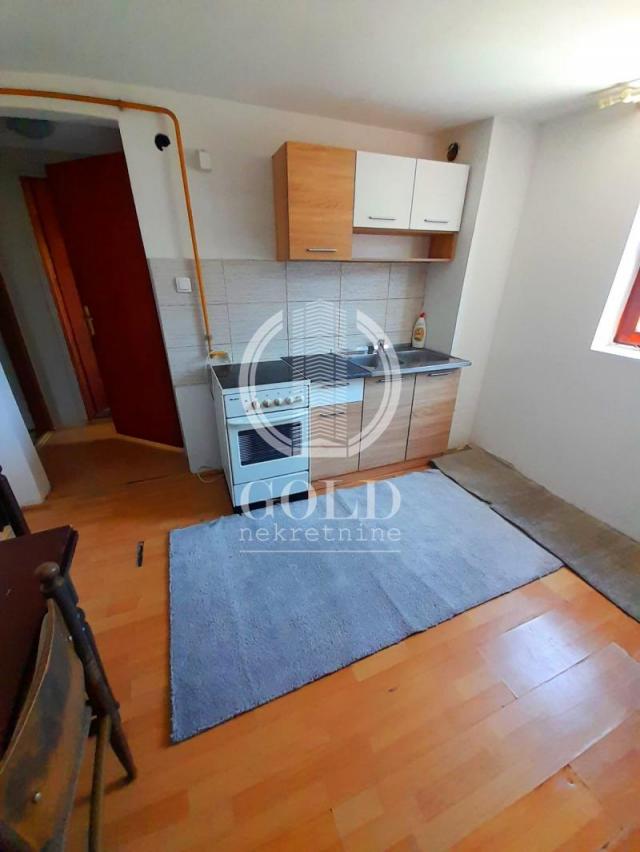 IZDAVANJE Kuća: NOVI SAD-Novi Sad-Adice, , 120. 00m2, 500e ID#6040