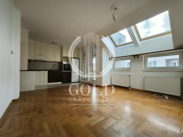 PRODAJA Stan 3. 0: NOVI SAD- Centar, Kosovska, 70. 00m2, 185920 eur ID#6233