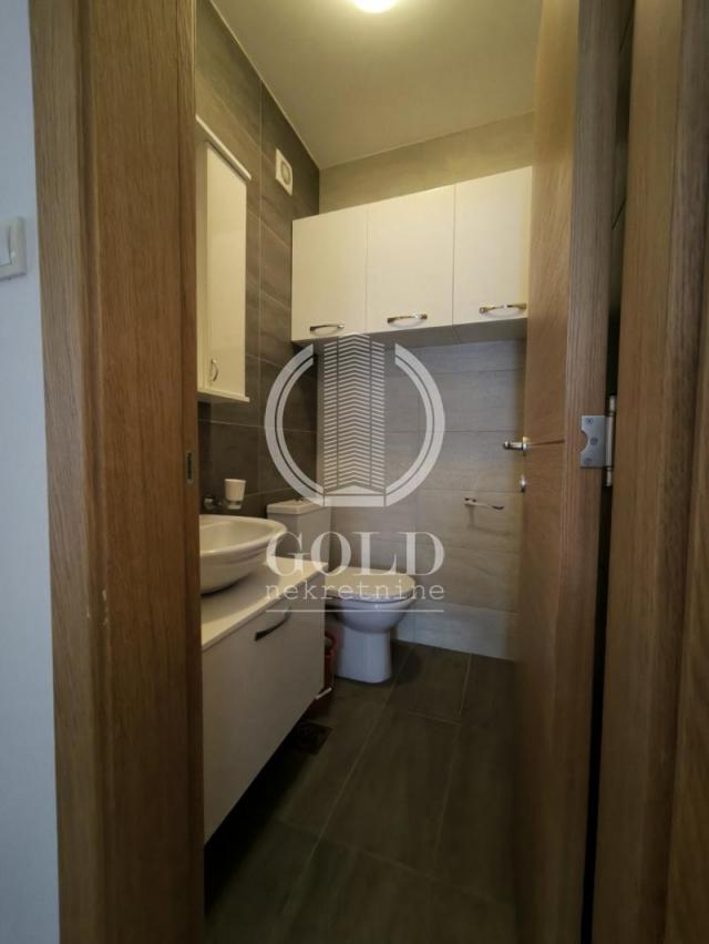 PRODAJA Stan 3. 0: NOVI SAD- Centar, Kosovska, 70. 00m2, 185920 eur ID#6233