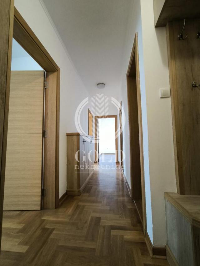 PRODAJA Stan 3. 0: NOVI SAD- Centar, Kosovska, 70. 00m2, 185920 eur ID#6233