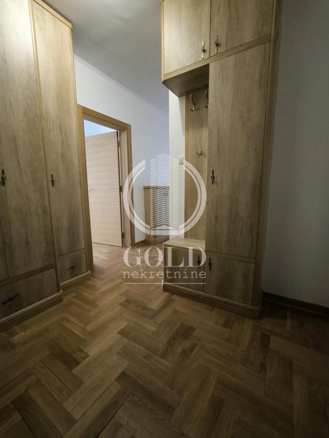 PRODAJA Stan 3. 0: NOVI SAD- Centar, Kosovska, 70. 00m2, 185920 eur ID#6233