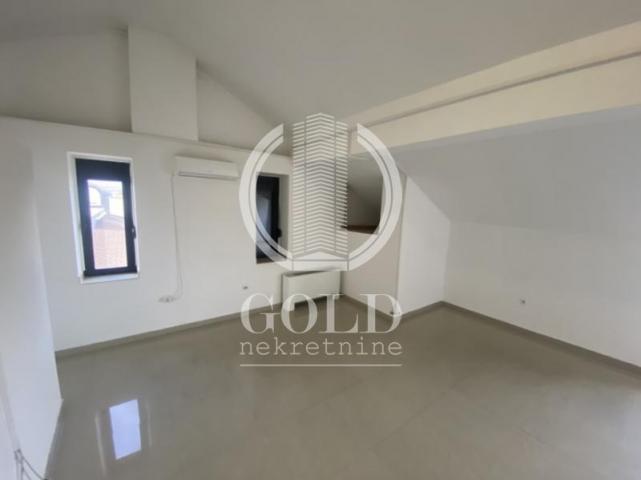 IZDAVANJE Poslovni prostor: NOVI SAD-Novi Sad-Adice, 200m2, 1600 eur ID#6326