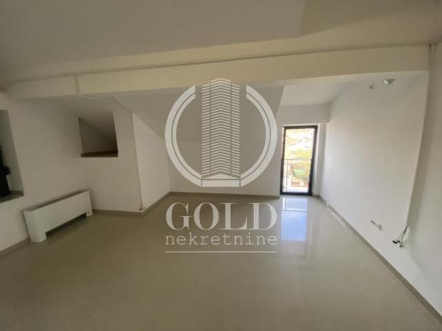 IZDAVANJE Poslovni prostor: NOVI SAD-Novi Sad-Adice, 200m2, 1600 eur ID#6326