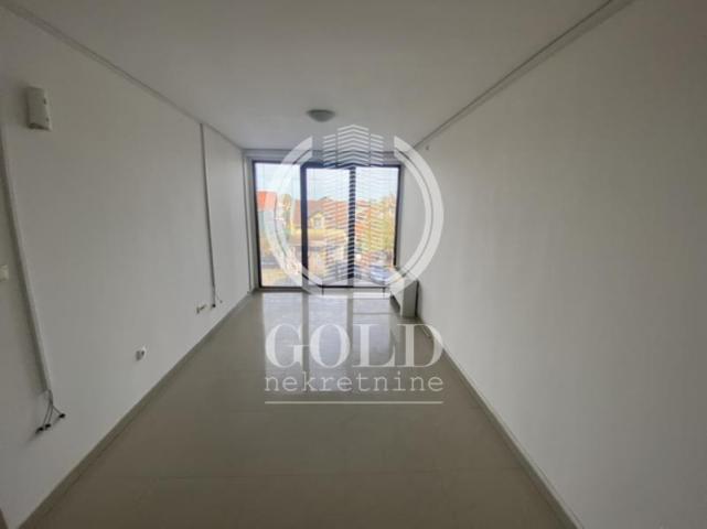 IZDAVANJE Poslovni prostor: NOVI SAD-Novi Sad-Adice, 200m2, 1600 eur ID#6326