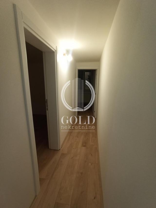 PRODAJA Stan 2. 5: NOVI SAD- Centar, Pavla Papa, 58m2, 154500 eur ID#6952