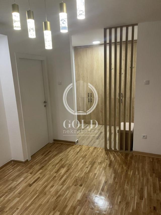 Prodaja stana, Rotkvarija, 62m2, Renoviran! ID#6955