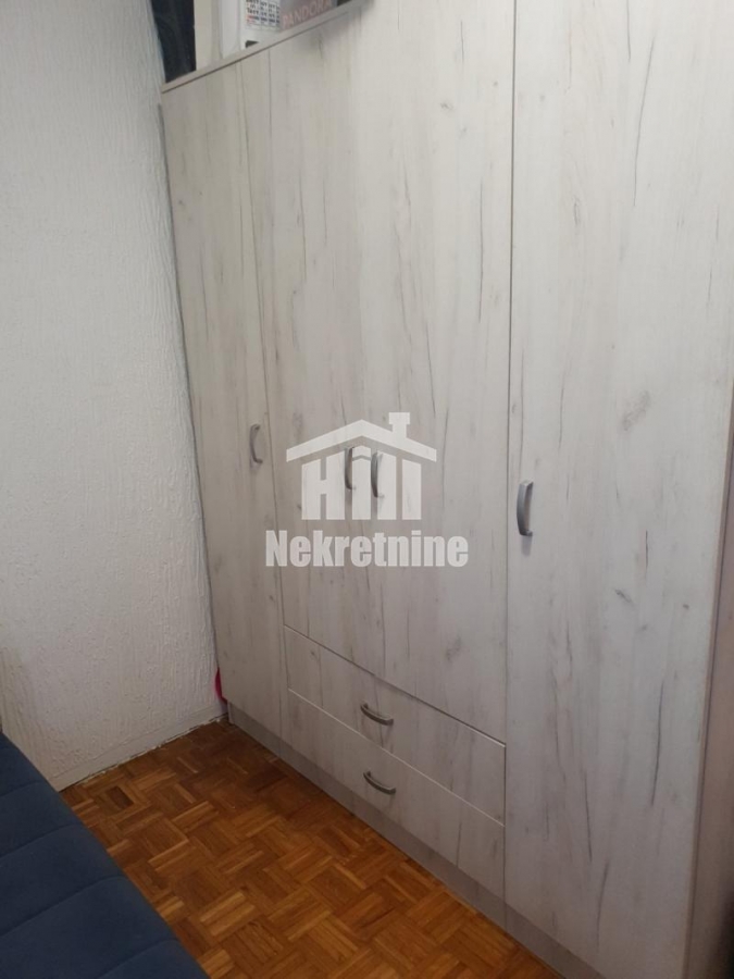 Labudovo Brdo renoviran namešten stan ID#1301