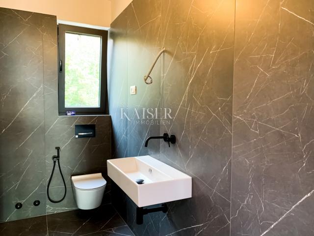 Penthouse 184 m2 - otvoreni pogled na more