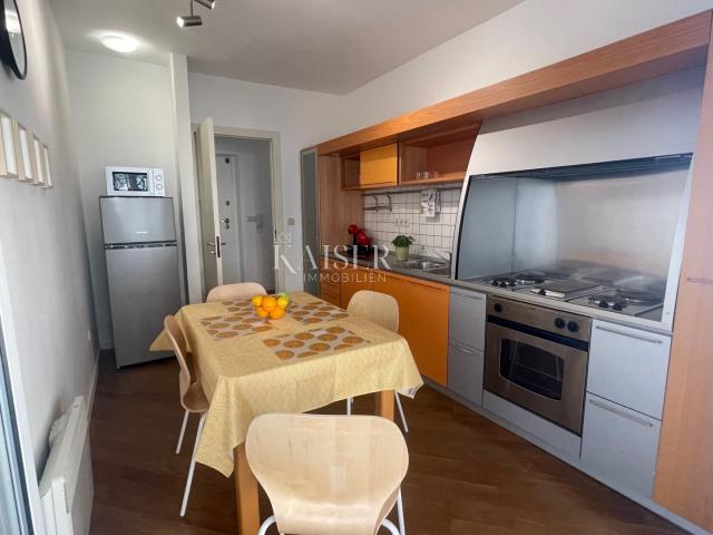 Wohnung Bulevard, Rijeka, 75m2