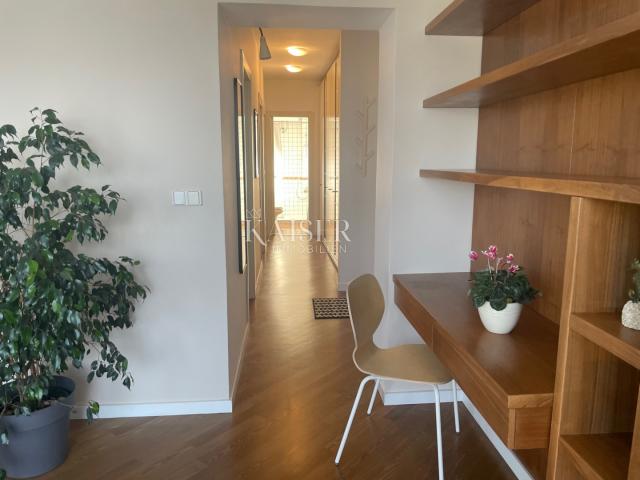 Wohnung Bulevard, Rijeka, 75m2