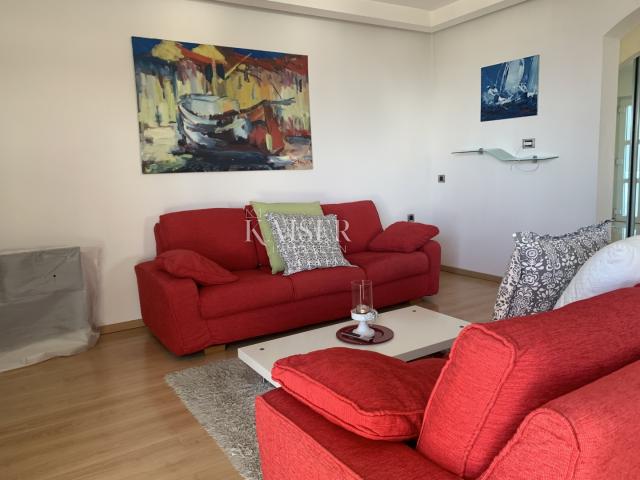 Flat Ičići, Opatija - Okolica, 173m2