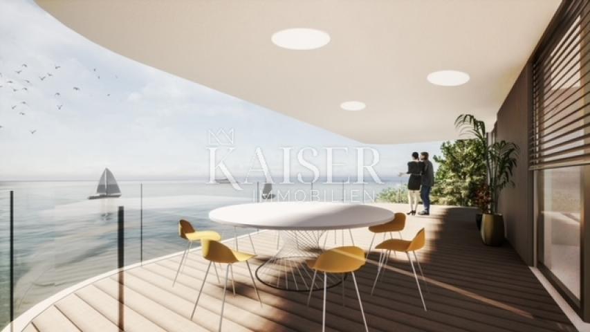 Crikvenica, luxuzni stan prvi red do mora, 125 m2