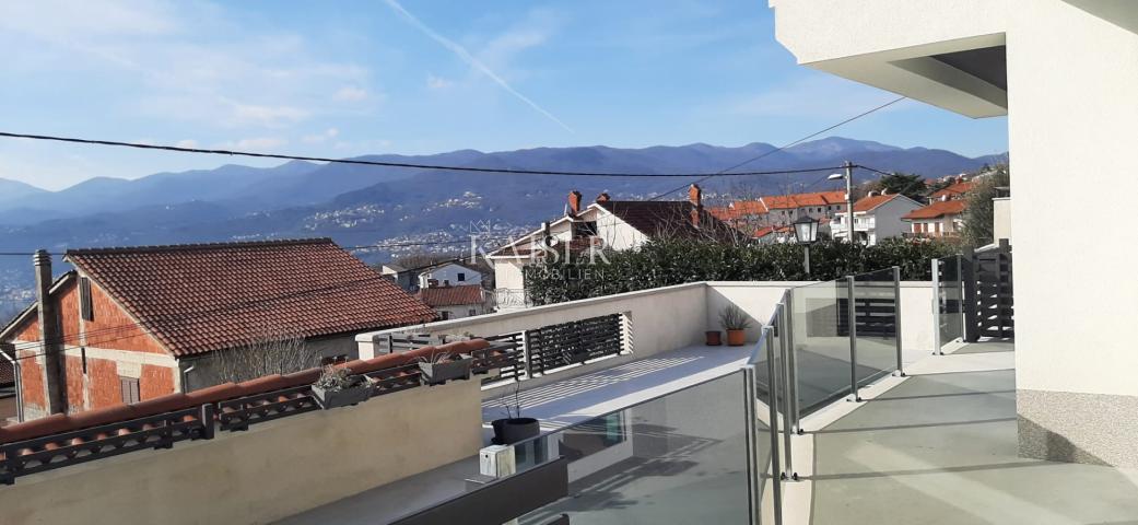 Rijeka, Martinkovac - stan 204m2 s pogledom na more