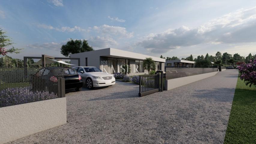 Istra - villa 200 m2, bazen i vrtna okućnica