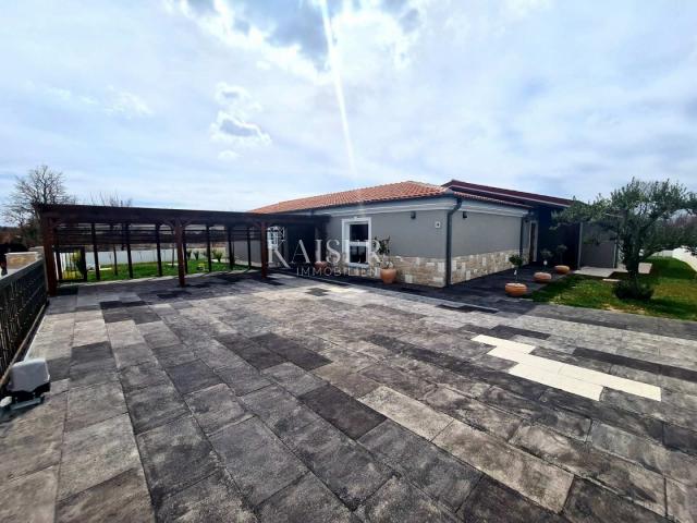 Istria - Svetvinčenat - house with pool, 248 m2