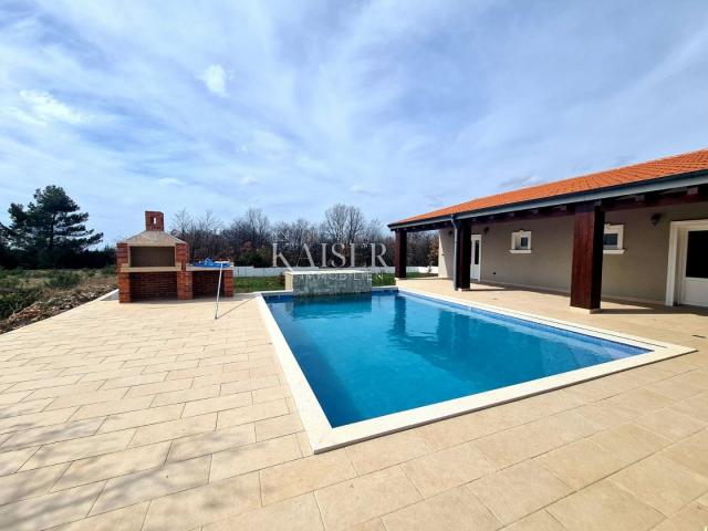 Istria - Svetvinčenat - house with pool, 248 m2