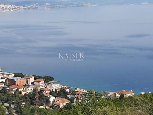 Veprinac, Veprinac- Land mit einem einzigartigen Blick auf das Meer