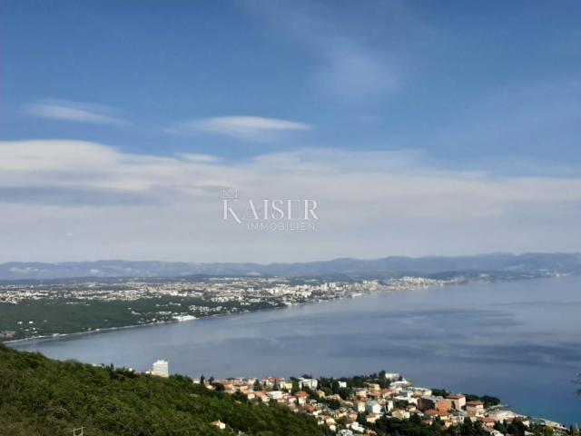 Veprinac, Veprinac- Land mit einem einzigartigen Blick auf das Meer