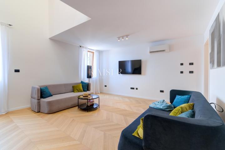 Flat Volosko, Opatija, 155,56m2