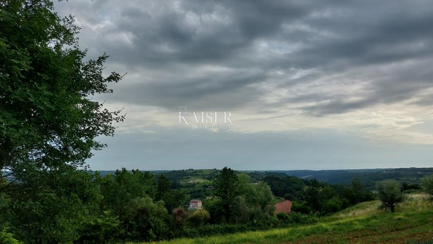 Istra - Grožnjan - građevinsko zemljište s prekrasnim pogledom