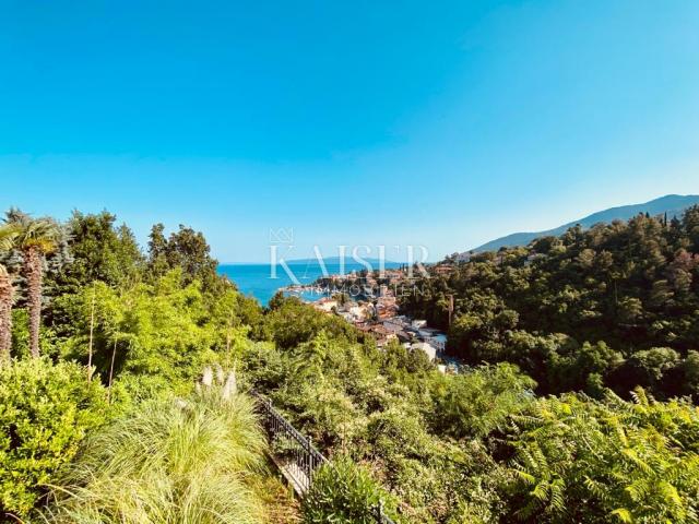 Opatija, okolica – Predivan stan u venecijanskom stilu, 184 m2