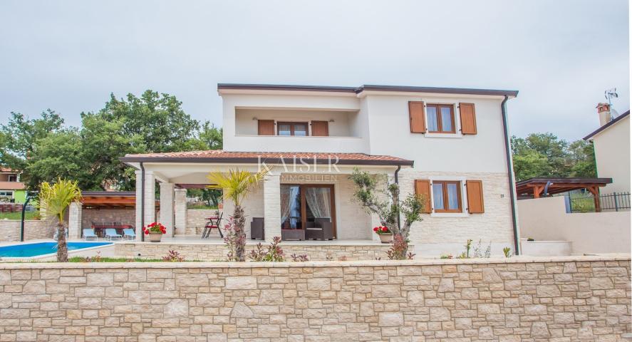 Istra-Kaštelir, villa with pool, sea view 2