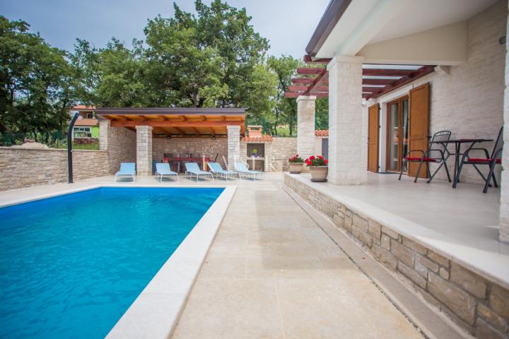 Istra-Kaštelir, villa with pool, sea view 2