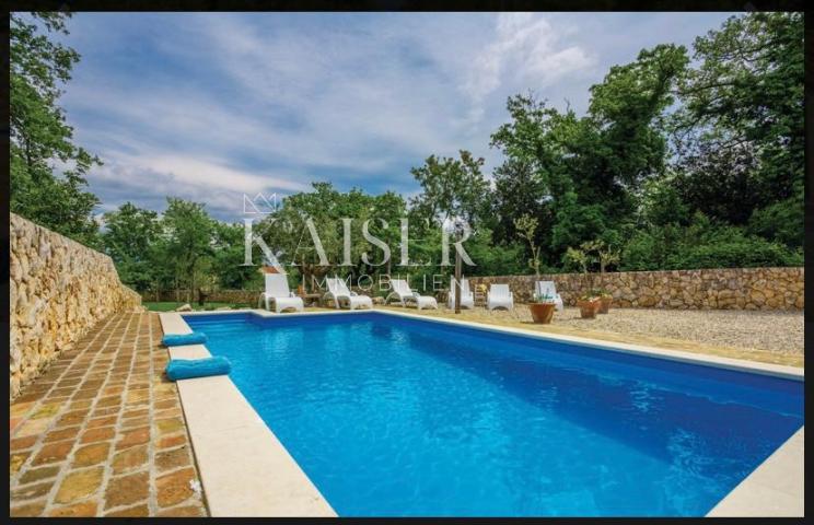 Island of Krk, Dobrinj - renovated old house 170 m2