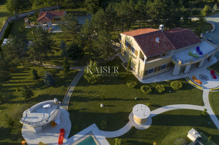 Istria, Pazin - unique property, 42000 m2