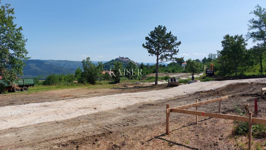 Istrien, Motovun - Baugrundstück 6200m2 mit Blick auf Motovun