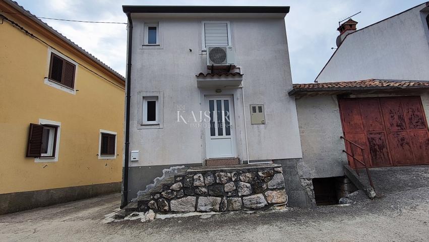 Brseč, medieval core - house, 87 m2