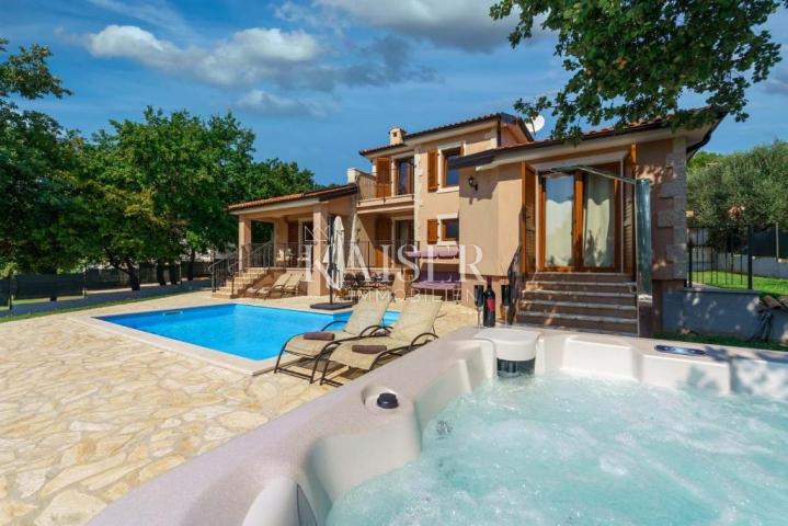 Istria - Poreč, rustic modern villa with swimming pool