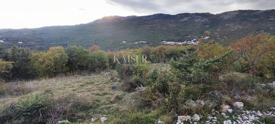 Mošćenička Draga - građevinsko zemljište s prekrasnim pogledom na more, 5. 500 m2