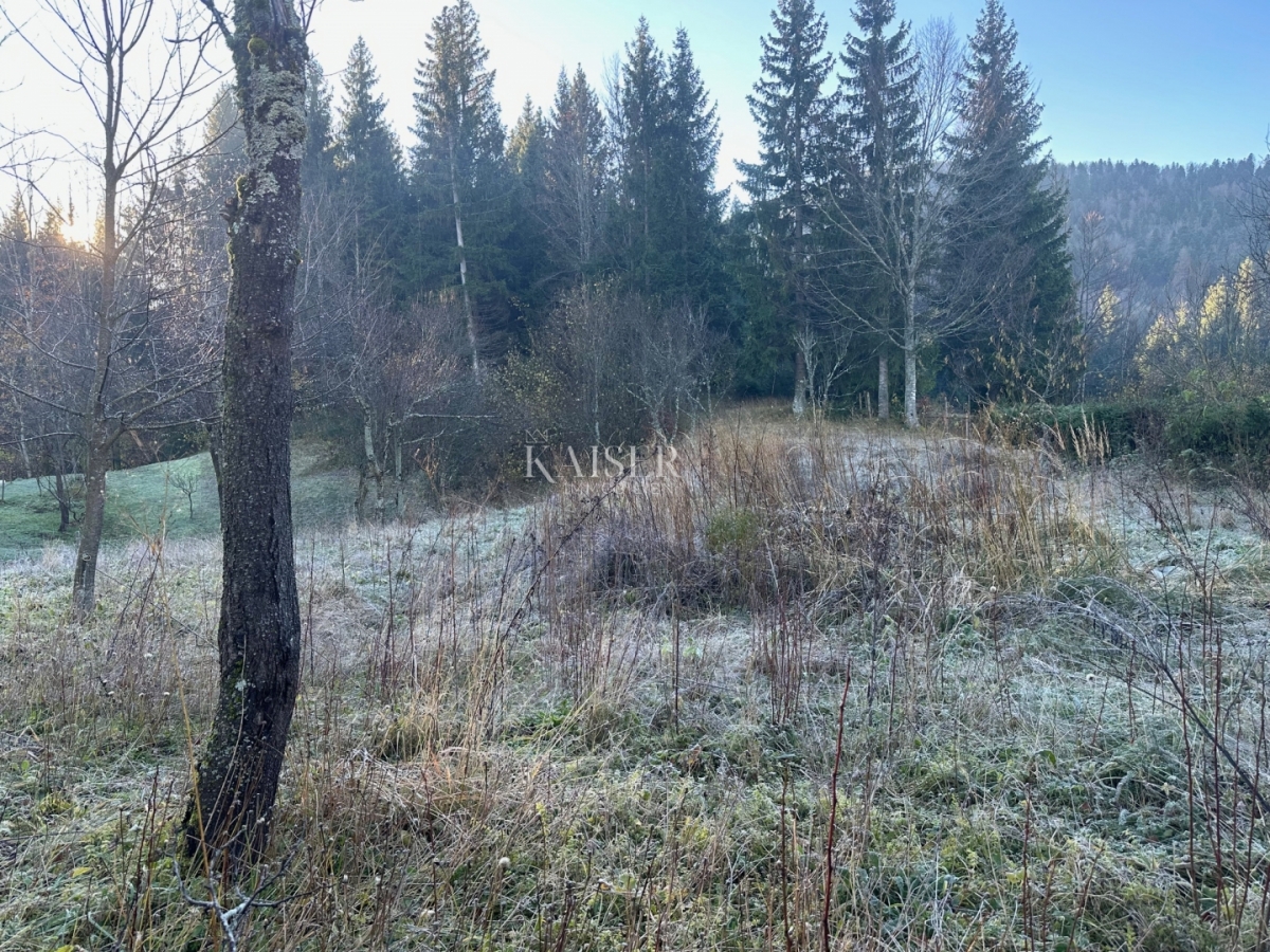 Building land Ravna Gora, 853m2