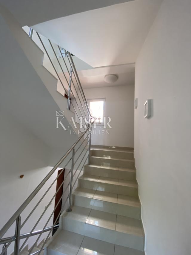 Flat Opatija, 122m2