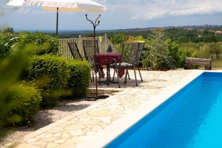 Istria, Višnjan, house with swimming pool and beautiful sea view